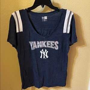 New Era Yankees Navy and White Tee